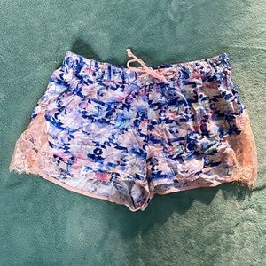 NWOT Geometric Palm Tree Shorts